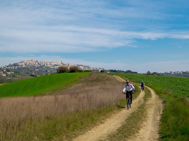 Città Sant’Angelo percorrendo l’antica Via del Sale
