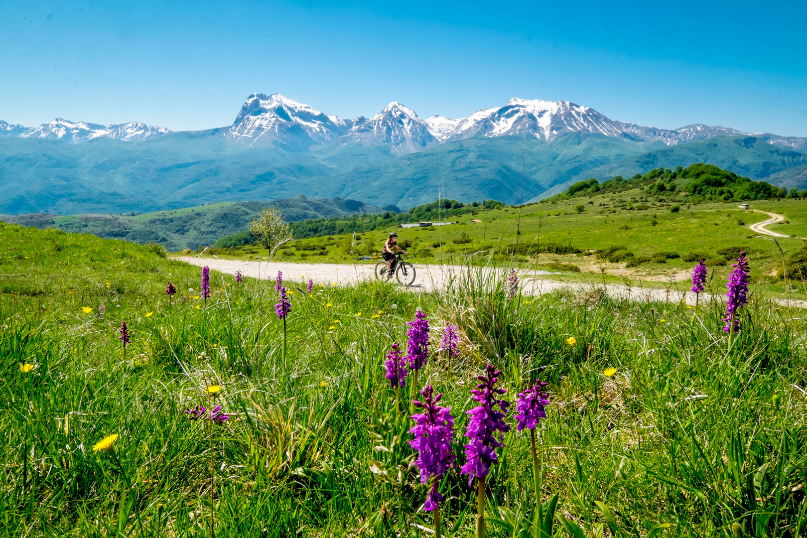 In E-Bike alla Cascata delle Cento Fonti