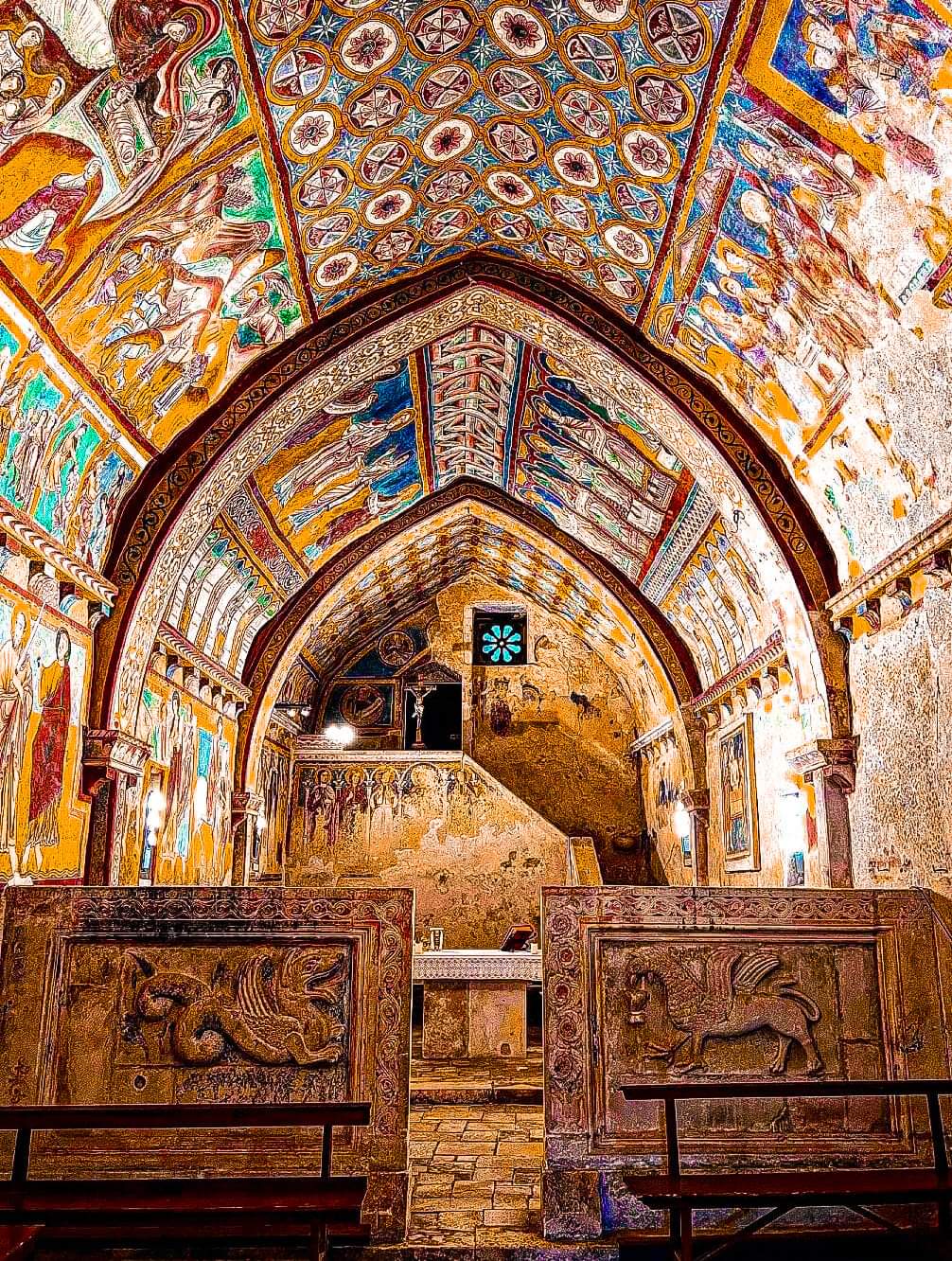 Abruzzo da vedere - Bominaco e l'Oratorio di San Pellegrino