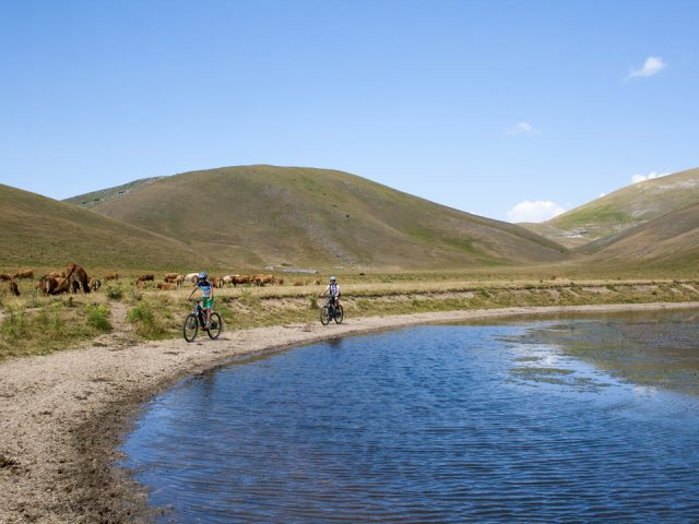 campo imperatore - i cinque laghetti - canyion dello scoppaturo 