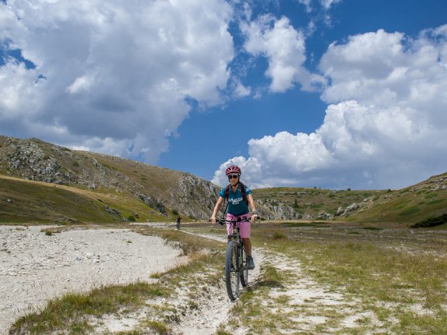 campo imperatore - i cinque laghetti - canyion dello scoppaturo 